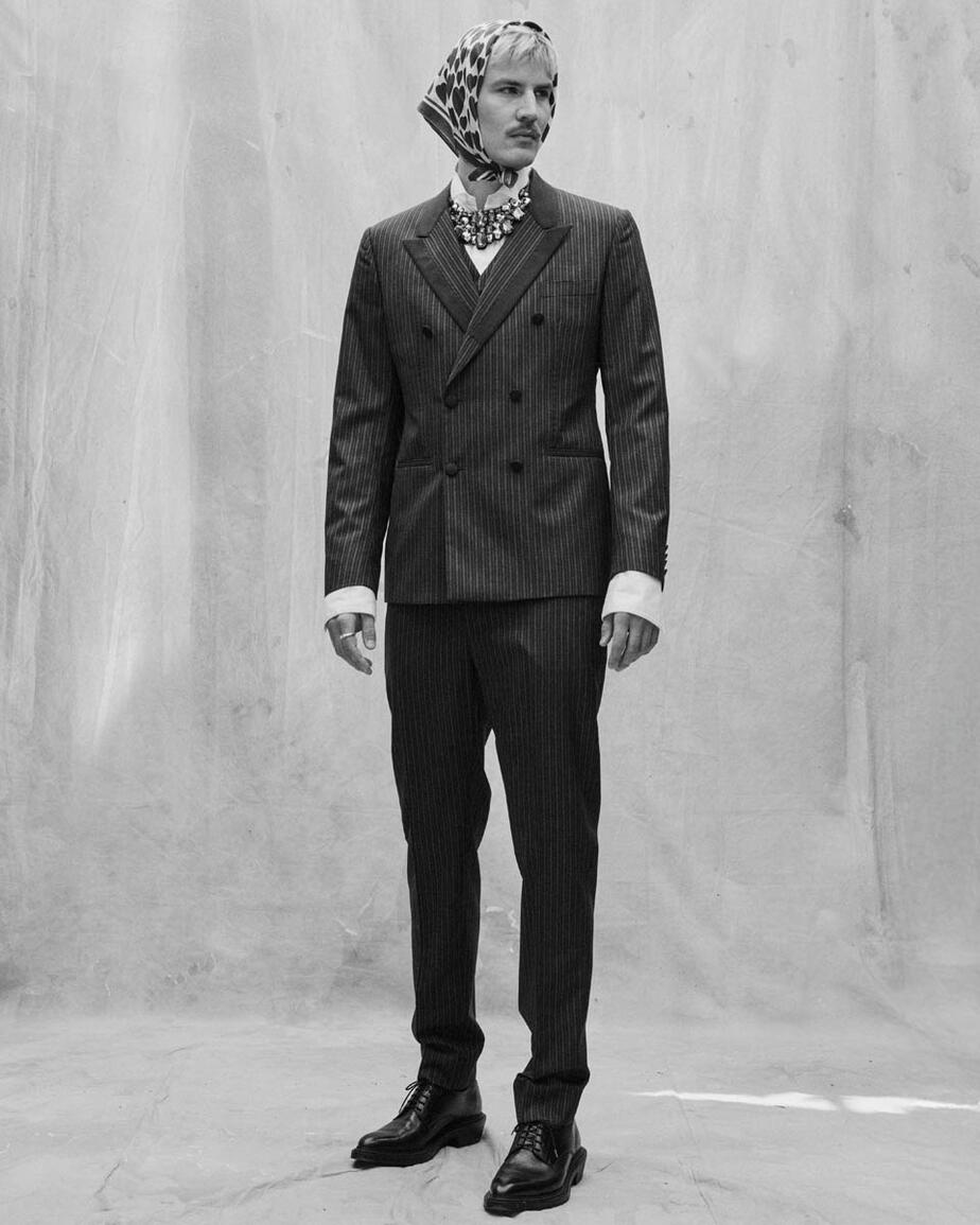 Untitled DOPPELREIHER @christianearpvogue @josepharodriguez_styling @wbredehorst Photo @arminmorbach